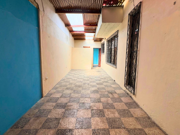 EN VENTA CASA COMERCIAL   |Av. de las Américas | Cuenca