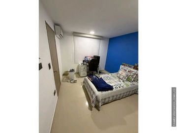 VENDO CASA EN LA HACIENDA DE TERCER PISO