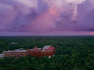 Exclusivas Residencias en Tulum: Lujo, Naturaleza y Conexión Perfecta