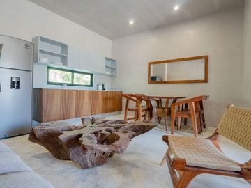 Apartamento en venta en Tulum Región 15, Quintana Roo: 1 recámara, cocina integral, alberca