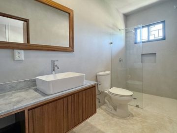 Apartamento en venta en Tulum Región 15, Quintana Roo: 1 recámara, cocina integral, alberca