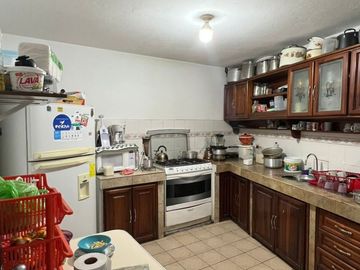 Venta de Casa Rentera en Cuenca, sector la Católica cerca a la Av. Las Américas