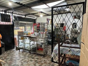 Venta de Casa Rentera en Cuenca, sector la Católica cerca a la Av. Las Américas