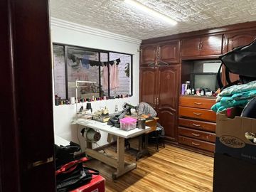 Venta de Casa Rentera en Cuenca, sector la Católica cerca a la Av. Las Américas