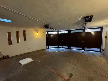 Casa en Venta en Cerrada Arboledas de Jacarandas con Roof