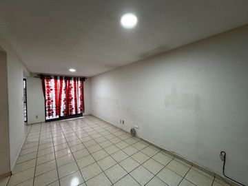 Casa en Venta en Cerrada Arboledas de Jacarandas con Roof