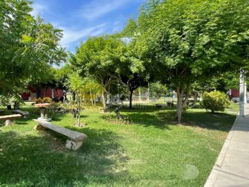GRAN VENTA DE CASA DE TRES PISOS EN LA URB. LOURDES, PIURA