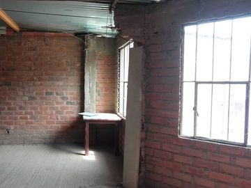 SE VENDE CASA COMO TERRENO EN MOTUPE, SAN JUAN DE LURIGANCHO