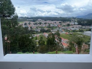 Venta de Casa nueva en Cuenca, sector Ricaurte cerca del colegio sudamericano