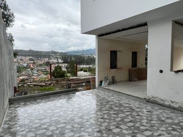 Venta de Casa nueva en Cuenca, sector Ricaurte cerca del colegio sudamericano