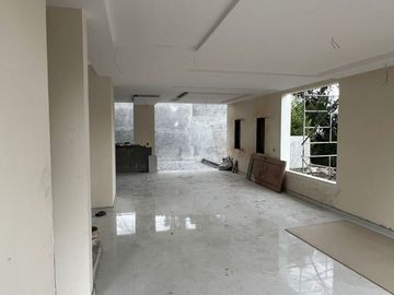 Venta de Casa nueva en Cuenca, sector Ricaurte cerca del colegio sudamericano