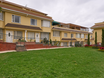 Venta Casa de 4 Habitaciones en Conjunto Privado – Sector Embajada Americana