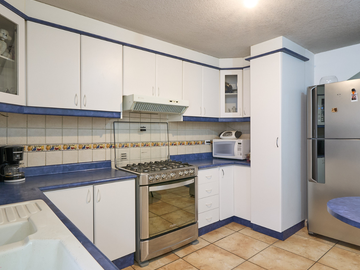 Venta Casa de 4 Habitaciones en Conjunto Privado – Sector Embajada Americana