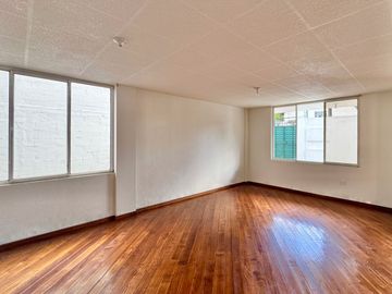 VENTA CASA RENTERA / CARCELÉN SECTOR COLEGO AMERICANO