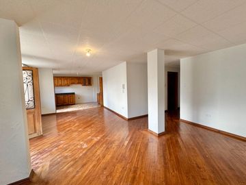 VENTA CASA RENTERA / CARCELÉN SECTOR COLEGO AMERICANO