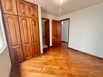 VENTA CASA RENTERA / CARCELÉN SECTOR COLEGO AMERICANO