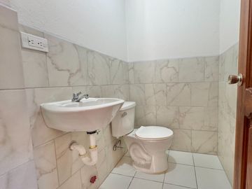 VENTA CASA RENTERA / CARCELÉN SECTOR COLEGO AMERICANO