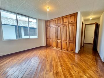 VENTA CASA RENTERA / CARCELÉN SECTOR COLEGO AMERICANO