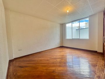 VENTA CASA RENTERA / CARCELÉN SECTOR COLEGO AMERICANO