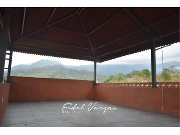 VENTA CASA EN CONJUNTO CON PISCINA CERCA DEL RIO BONDA STA MTA – F.V