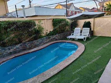 VENDO HERMOSA Y AMPLIA CASA de 3 pisos CONDOMINIO SUR LOMAS DE MIRASUR SAN BERNARDO