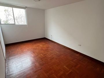 Venta de departamento independiente en San Isidro