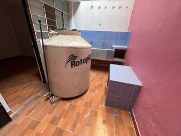 VENDO CASA DE 3 DPTOS. + AZOTEA URB. LAS MALVAS CALLAO