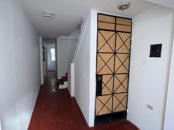 VENDO CASA DE 3 DPTOS. + AZOTEA URB. LAS MALVAS CALLAO