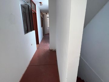 VENDO CASA DE 3 DPTOS. + AZOTEA URB. LAS MALVAS CALLAO