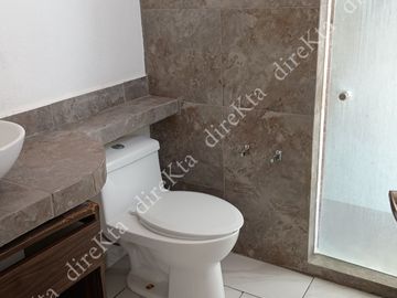 Oportunidad única: Casa con seguridad cerca de Constituyentes QRO. Cond. CASA MAGNA