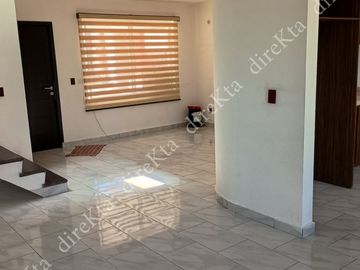 Oportunidad única: Casa con seguridad cerca de Constituyentes QRO. Cond. CASA MAGNA