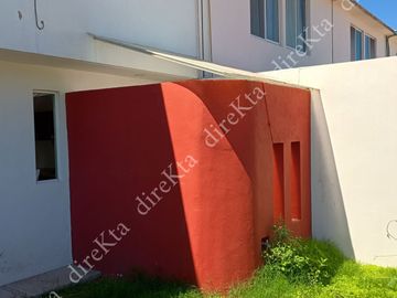 Oportunidad única: Casa con seguridad cerca de Constituyentes QRO. Cond. CASA MAGNA