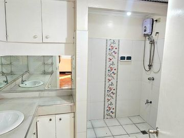 3BR with Maids and Parking in Malate near Ermita, Binondo, Makati