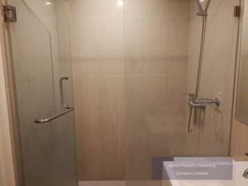 Condo for Sale: Villa Asoke Only 120 meters (2-min walk) to MRT Phetchaburi Prime location in the heart of the city, ideal for living or investment