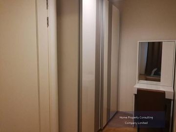 Condo for Sale: Villa Asoke Only 120 meters (2-min walk) to MRT Phetchaburi Prime location in the heart of the city, ideal for living or investment