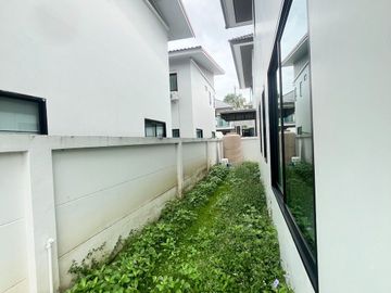 For sale, modern single house