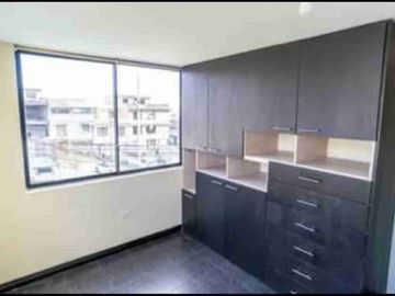 Casa Rentera de VENTA, Unica oportunidad a 1 cuadra de la Av. Mariscal Sucre