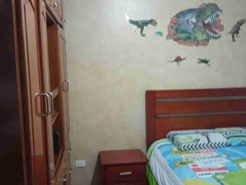 Casa Rentera de VENTA, Unica oportunidad a 1 cuadra de la Av. Mariscal Sucre