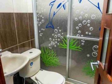 Casa Rentera de VENTA, Unica oportunidad a 1 cuadra de la Av. Mariscal Sucre