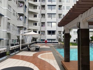 Jual Cepat Lantai 2 Semi Furnished View Kolam Renang