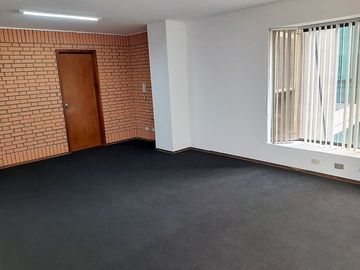 Alquiler Miraflores PARDO - Oficina de 1 Ambiente + 1 Baño - Área: 38.39m²
