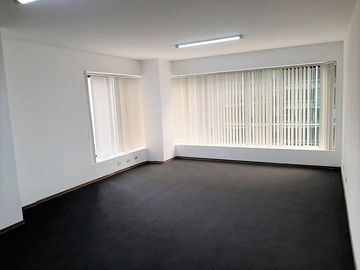 Alquiler Miraflores PARDO - Oficina de 1 Ambiente + 1 Baño - Área: 38.39m²