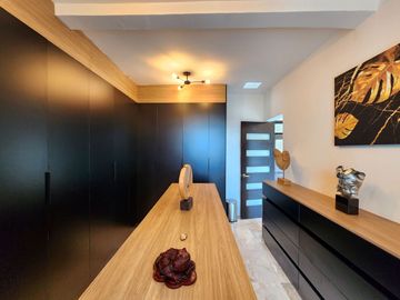 CASA CON AMPLIO JARDÍN EN VENTA, JURICA MISIONES, JURIQUILLA, Qro.