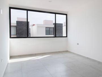 Casa en venta. Fracc. Real Campestre, Zona Country, Villahermosa.