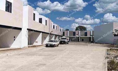Villa en Venta en Cholul en Privada Amueblada