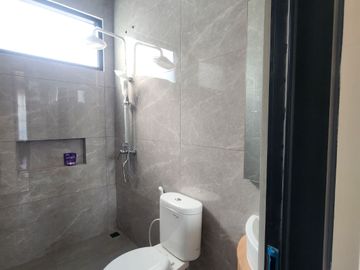 Townhouse Cantik American Classic Area Cirendeu Tangerang Selatan