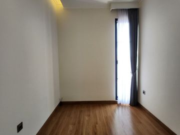 Townhouse Cantik American Classic Area Cirendeu Tangerang Selatan