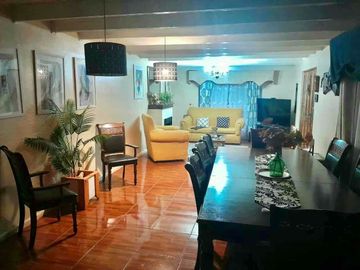 Se vende Parcela con casa en Linares