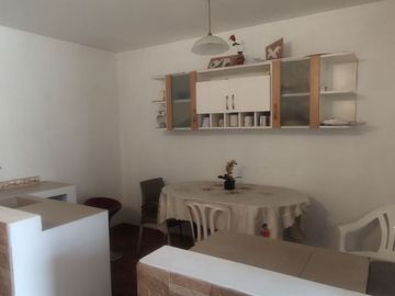 VENDO CASA DE DOS PISOS EN LA URB. EDUCADORES, PIURA
