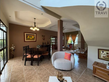 VENTA CASA EN URB. LAGO CAPEIRA -NORTE DE GUAYAQUIL